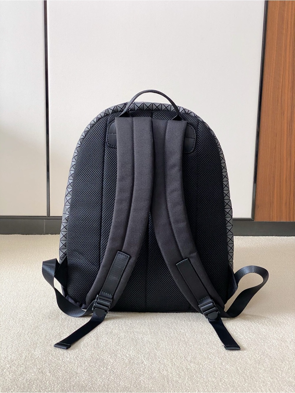 Issey Miyake Reflective Triangular-Panel Gray Backpack - Picture 4 of 9